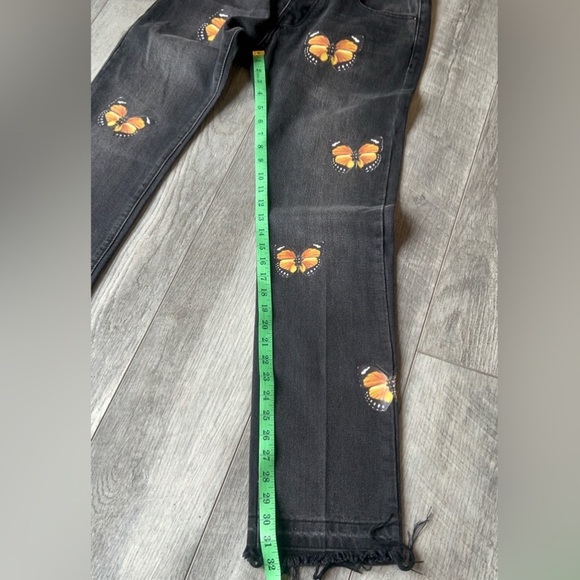 MNML Slim Straight Graphic Butterfly Jeans. - Picture 11 of 14